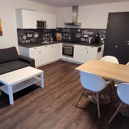 Familienappartement Bayvista Mit Terrasse By Interhome Lam